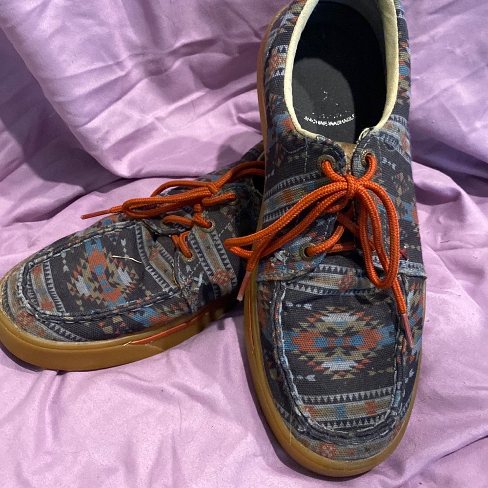 Aztec Hooey Casual Shows